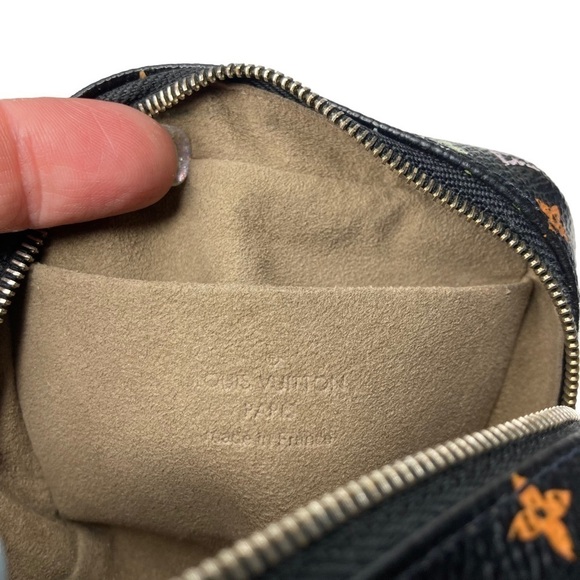 Authentic Louis Vuitton Black Murakami Wapity Multicolor Accessory Case Pouch - Picture 6 of 16
